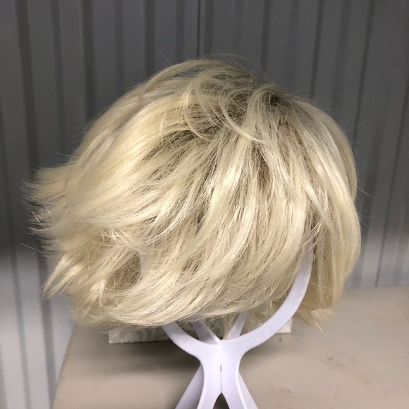 DIY SYNTHETIC BLONDE FLIP WIG 27C/316 - Picture 5 of 8